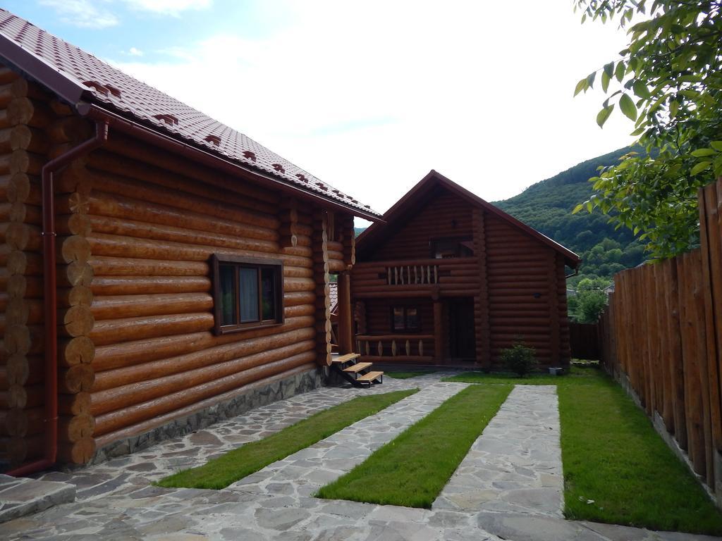 Smerekovyi Dvir Poljana Exterior foto